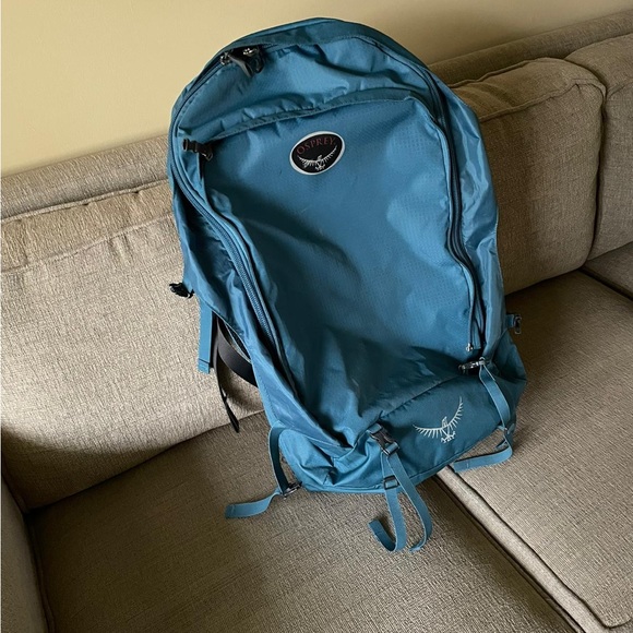 Osprey Fairview 70L Women’s Travel Backpack - Picture 6 of 14